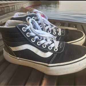 Vans “off the wall” girls sneakers size 4 1/2